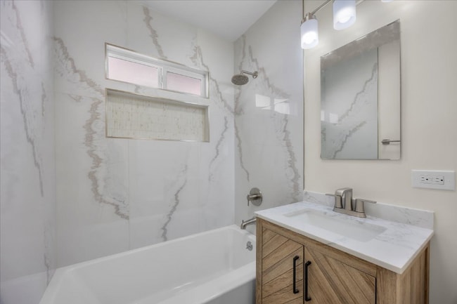 3539 Delta Ave in Long Beach, CA - Building Photo - Building Photo