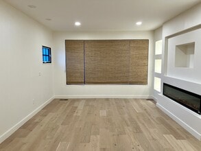 753 Oak St in Elko, NV - Foto de edificio - Building Photo