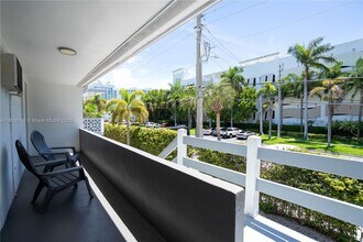 7931 East Dr in North Bay Village, FL - Building Photo - Building Photo