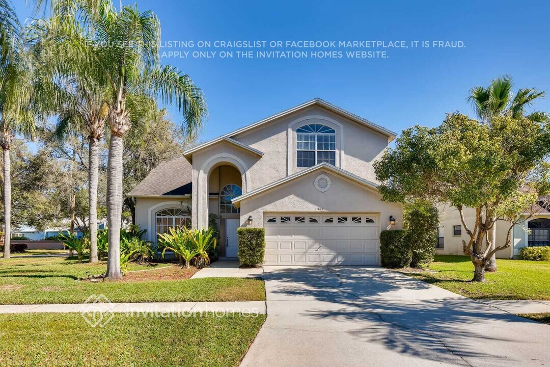 11702 Branch Mooring Dr in Tampa, FL - Foto de edificio