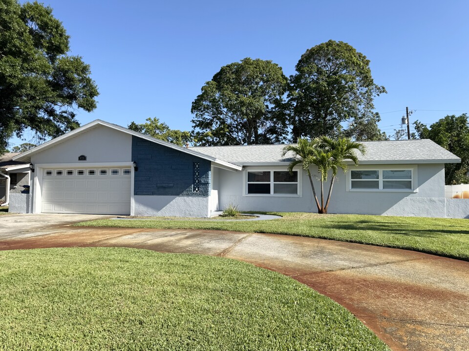 6723 16th Ave N in St. Petersburg, FL - Building Photo