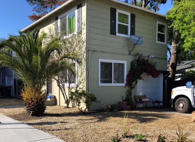 property at 1031 Hudson St