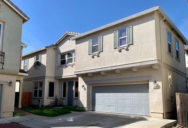 1868 Mammoth Way in Sacramento, CA - Building Photo - Building Photo