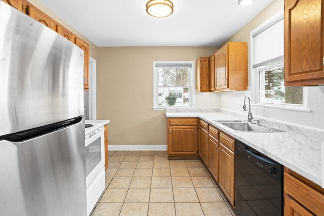 2128 Windemere Ave in Flint, MI - Building Photo - Building Photo