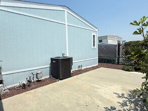 4 Magnolia Via in Fullerton, CA - Building Photo - Building Photo