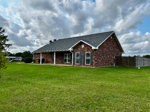 346 Delia Dr in Leesville, LA - Building Photo - Building Photo