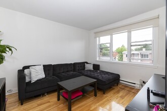 600 75E Av in Laval, QC - Building Photo - Interior Photo