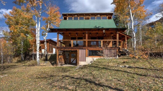 125 Alpine Dr in Steamboat Springs, CO - Building Photo - Building Photo