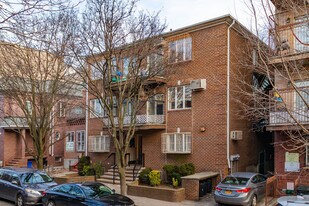 1221 44th St in Brooklyn, NY - Building Photo