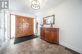 5 Glenn Ct in Caledon, ON - Building Photo - Building Photo
