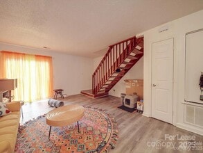 4044 Briarhill Dr in Charlotte, NC - Building Photo - Building Photo