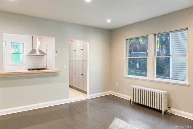 149 Landing Rd in Glen Cove, NY - Building Photo - Building Photo