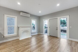 415 N Coronado St in Los Angeles, CA - Building Photo
