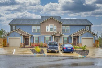 710 Red Cedar Ct in Grovetown, GA - Building Photo - Building Photo