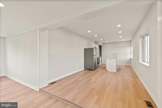 730 New Pittsburg Ave in Dundalk, MD - Building Photo - Building Photo