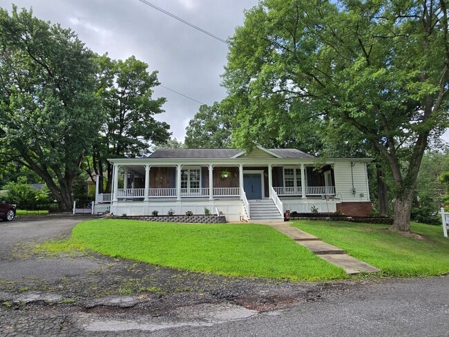 property at 8513 Thomas Dr