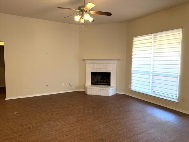 1605 Paint Brush Dr in Lockhart, TX - Building Photo - Building Photo