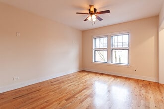 2948 N Seminary Ave, Unit 1 in Chicago, IL - Foto de edificio - Building Photo