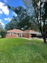 39 Cedar Dr in Columbus, MS - Building Photo