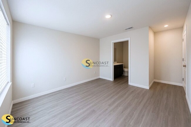 6450 Sweetbay Ln in Jacksonville, FL - Building Photo - Building Photo