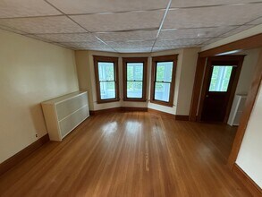 65 Ten Eyck Ave, Unit 2 in Albany, NY - Building Photo - Building Photo