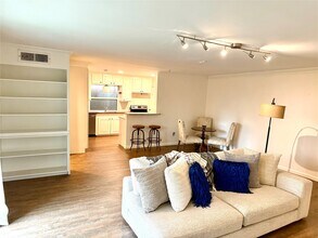 6338 Crab Orchard Rd in Houston, TX - Building Photo - Building Photo