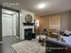 1925 Aubin Rd in Windsor, ON - Building Photo - Building Photo