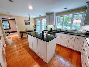 16 Page Farm Rd in Sherborn, MA - Building Photo - Building Photo