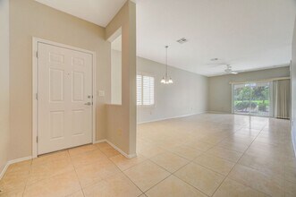 7925 Fantail Dr in North Las Vegas, NV - Building Photo - Building Photo