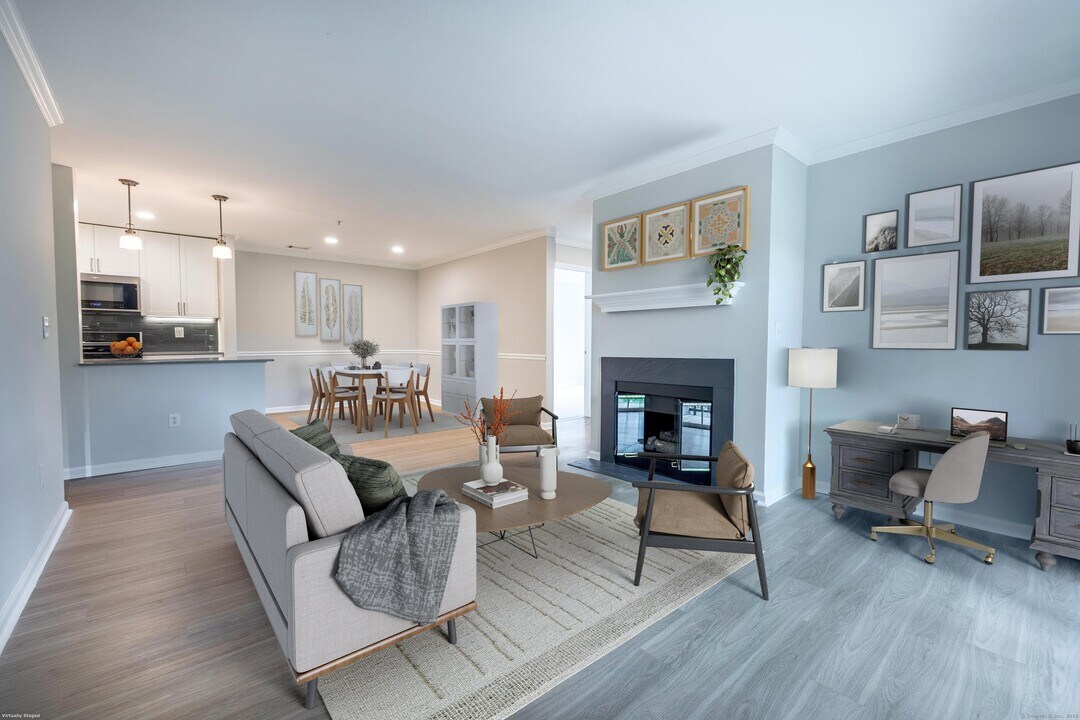100 Avalon Dr W in New Canaan, CT - Building Photo