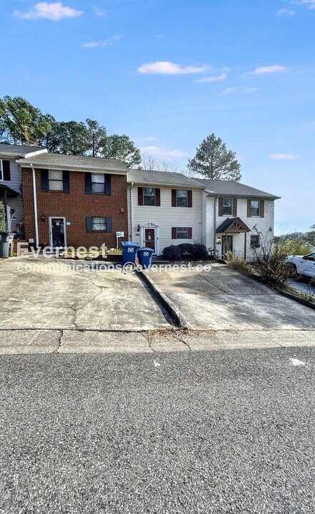 493 Cedar Crest Dr in Birmingham, AL - Building Photo