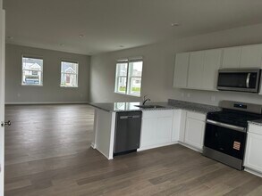 10964 Farmerfield St in Milford, DE - Foto de edificio - Building Photo