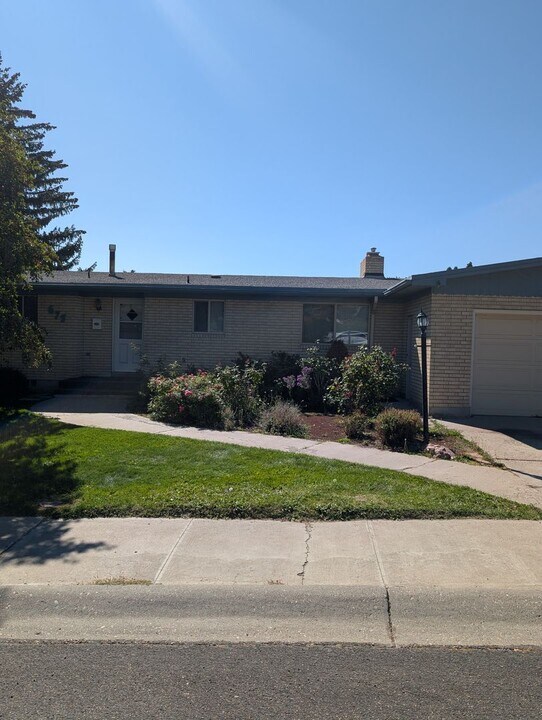 675 University Dr in Pocatello, ID - Building Photo