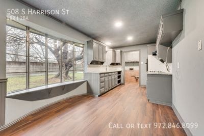 508 S Harrison St in Pilot Point, TX - Building Photo - Building Photo
