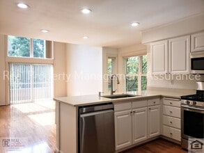 10275 NW Alder Grove Ln in Portland, OR - Building Photo - Building Photo