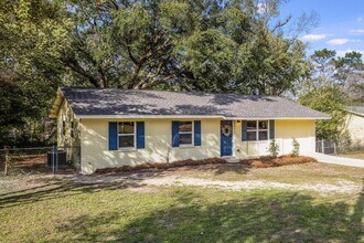 506 Forrest Ct in Crestview, FL - Building Photo - Building Photo