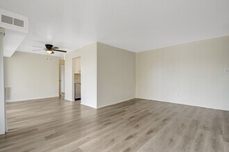 2904 Kings Chapel Rd in Falls Church, VA - Foto de edificio - Building Photo