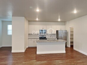 11141 Kitty Hawk Rd in South Jordan, UT - Building Photo - Building Photo