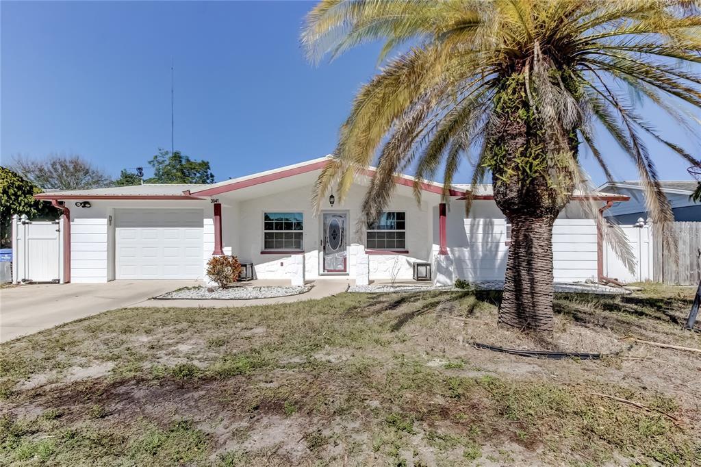 3041 Huntington Rd in Holiday, FL - Building Photo