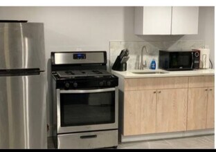 172 Crystal St in Brooklyn, NY - Building Photo - Building Photo