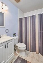 4933 Hi Vista Cir in Tampa, FL - Building Photo - Building Photo