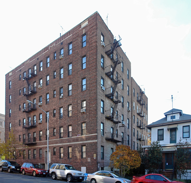 7100 Ridge Blvd in Brooklyn, NY - Foto de edificio - Building Photo