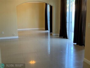 15603 SW 41st St in Miramar, FL - Building Photo - Building Photo