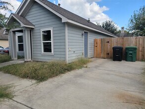 8031 Canyon St in Houston, TX - Building Photo - Building Photo