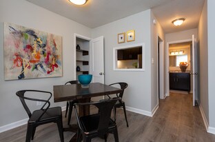 The Onyx Hoover Apartments in Hoover, AL - Building Photo