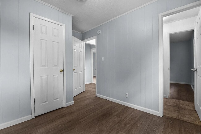 1400 Brushey Grove Ave in Wood River, IL - Building Photo - Building Photo