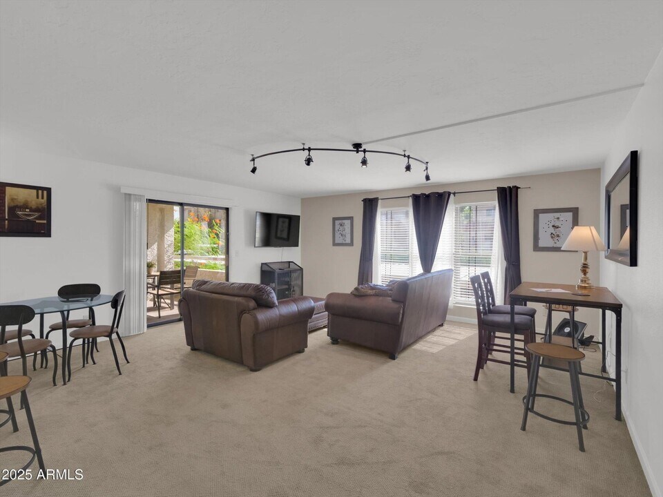 5122 N 31st Way in Phoenix, AZ - Building Photo