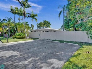 4422 Sea Grape Dr in Lauderdale-by-the-Sea, FL - Building Photo - Building Photo
