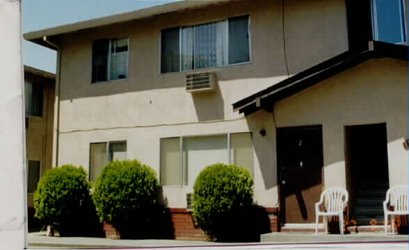 5250 14th Ave in Sacramento, CA - Foto de edificio - Building Photo