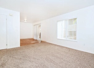 Oak Ridge Apartments in Grass Valley, CA - Foto de edificio - Building Photo